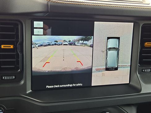 Used 2024 Ford Bronco Badlands AWD/4WD image 18