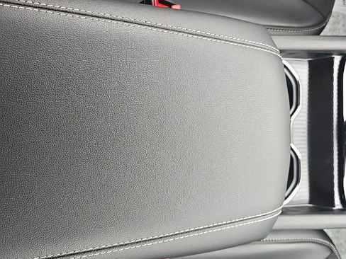 New 2026 Jeep Grand Cherokee L 4WD image 32