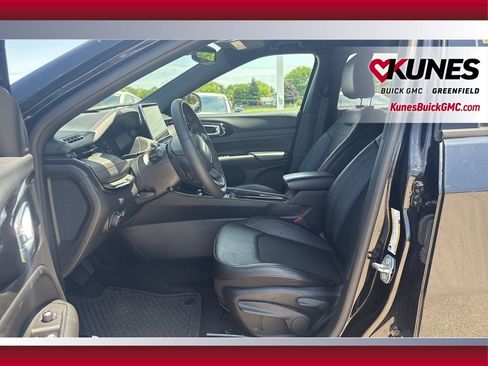 Used 2024 Jeep Compass Trailhawk image 9