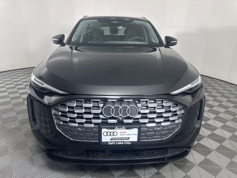 Used 2025 Audi Q5 Premium Plus w/ Premium Plus image 2