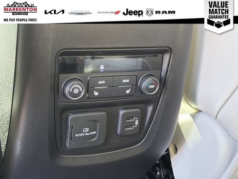 Used 2023 Buick Enclave Avenir w/ Avenir Technology Package AWD/4WD image 16