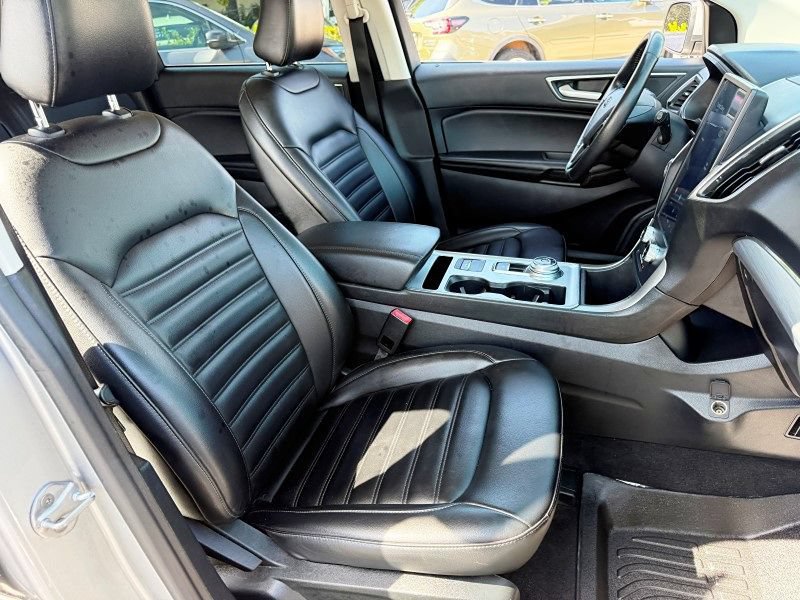 Used 2022 Ford Edge SEL AWD/4WD image 16