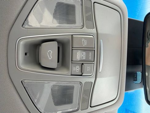 Used 2018 Hyundai Santa Fe Limited AWD/4WD image 30