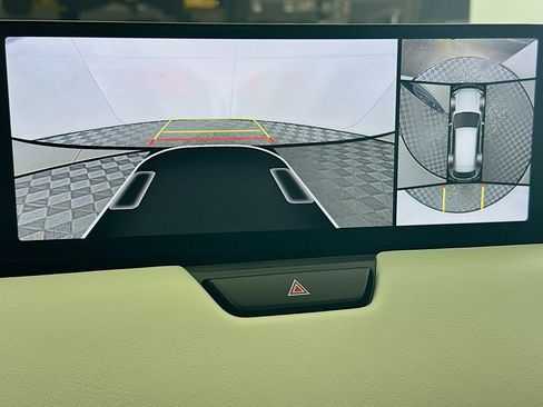 Used 2024 MAZDA CX-90 Plug-In Hybrid w/ Premium Plus image 22