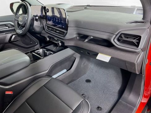 New 2026 Chevrolet Silverado EV LT w/ Premium Package image 31