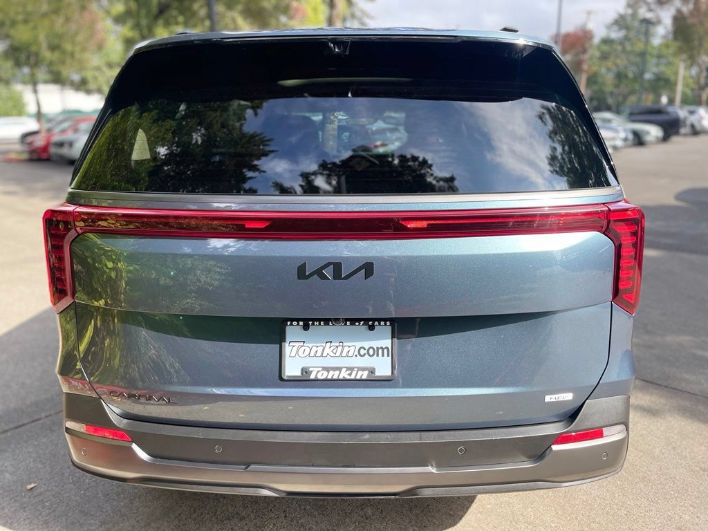 Used 2026 Kia Carnival SX Prestige FWD image 5