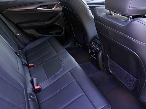 Used 2025 BMW X4 M40i image 34