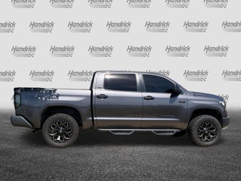 Used 2018 Toyota Tundra SR5 w/ SR5 Upgrade Package AWD/4WD image 11