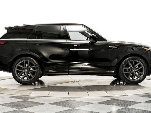 Used 2023 Land Rover Range Rover Sport SE Dynamic image 40