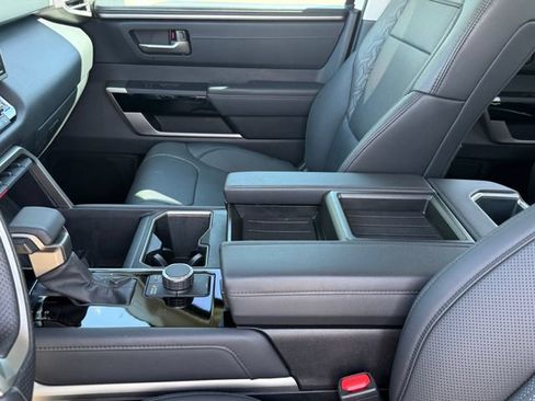 Used 2023 Toyota Tundra Limited w/ Power Package RWD image 9