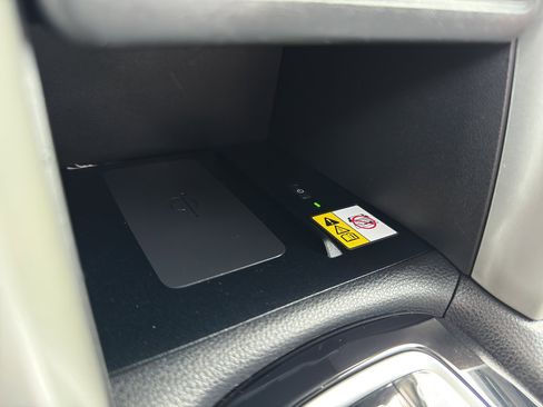 Used 2022 Toyota Corolla Cross LE image 22