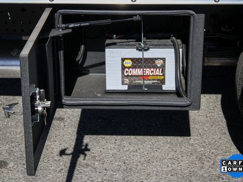 Used 2024 Isuzu NPR HD image 38