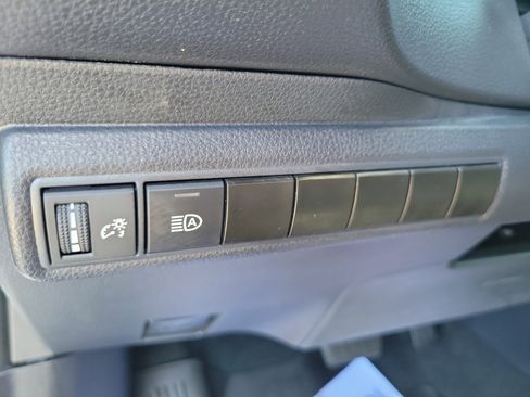 Used 2024 Toyota Corolla LE w/ LE Convenience Package FWD image 21