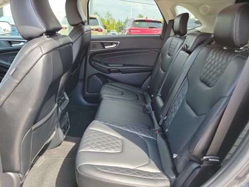 Used 2024 Ford Edge Titanium AWD/4WD image 14