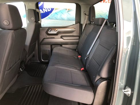 Used 2025 Chevrolet Silverado 1500 LT AWD/4WD image 8