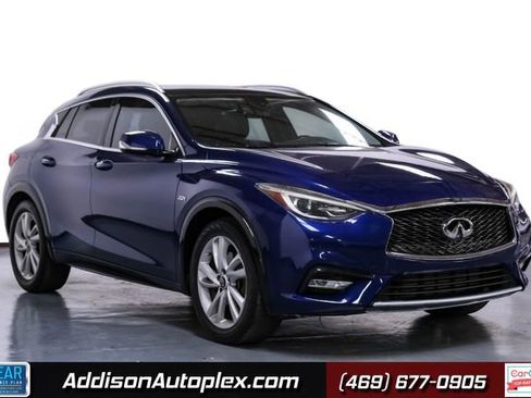 Used 2018 INFINITI QX30 Premium w/ Cargo Package image 1