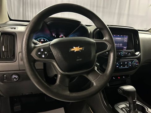 Used 2020 Chevrolet Colorado W/T w/ WT Convenience Package RWD image 15
