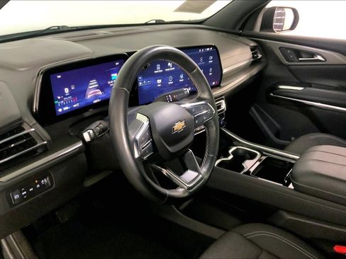 Used 2024 Chevrolet Traverse LT AWD/4WD image 14