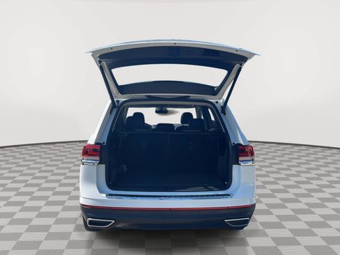 Used 2023 Volkswagen Atlas SE w/ Panoramic Sunroof Package AWD/4WD image 35