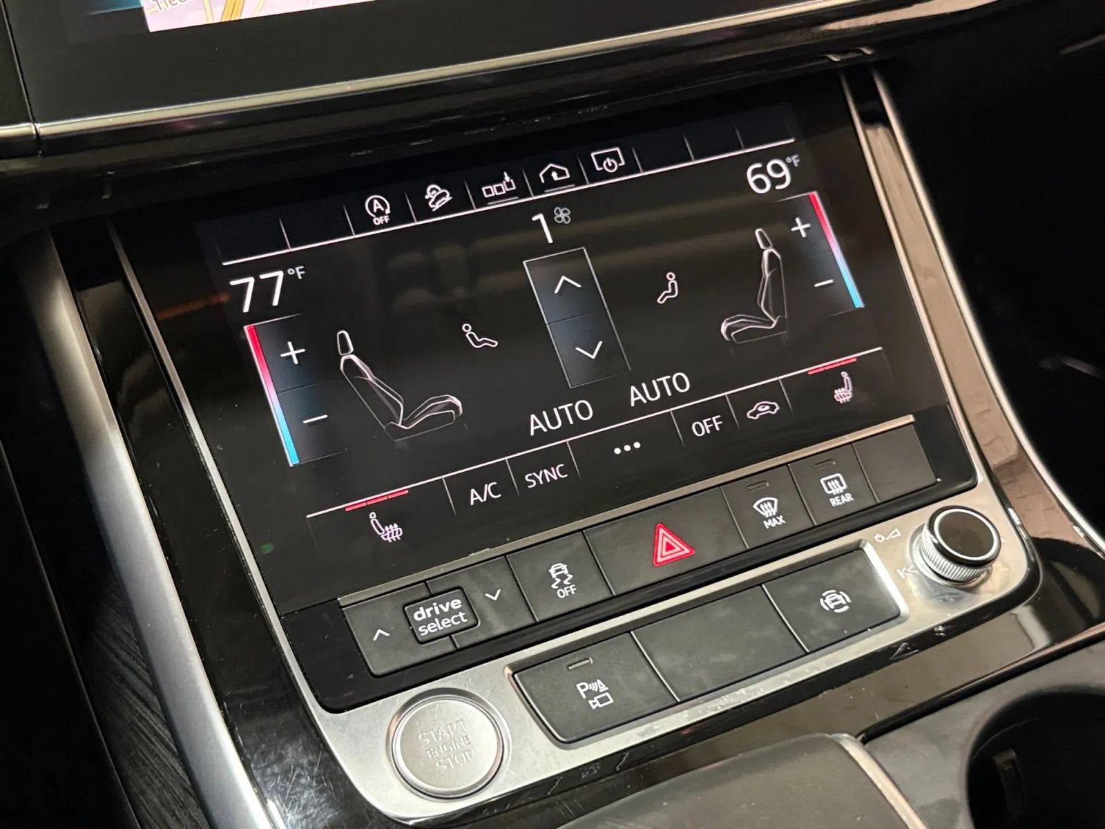 Used 2020 Audi Q7 3.0T Premium w/ Convenience Package AWD/4WD image 34