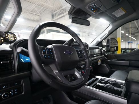 Used 2024 Ford F350 Lariat w/ Lariat Ultimate Package AWD/4WD image 8