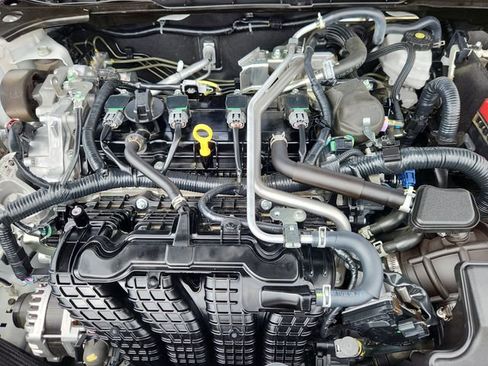 Used 2024 Nissan Altima 2.5 SV w/ SV Premium Package image 14