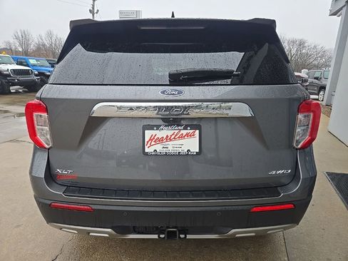 Used 2023 Ford Explorer XLT w/ Equipment Group 202A image 9
