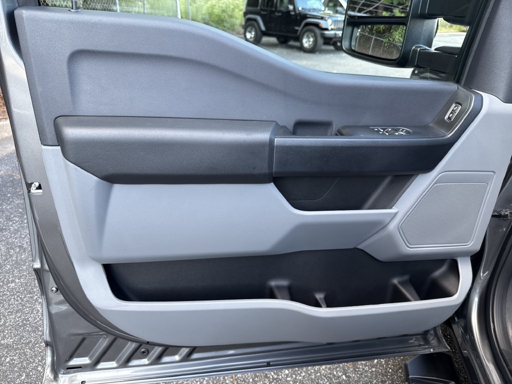 New 2026 Ford F350 XL w/ 360-Degree Camera Package RWD image 10