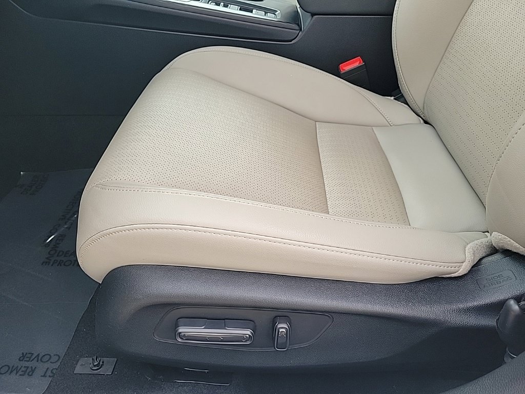 Used 2024 Honda Civic Touring image 12