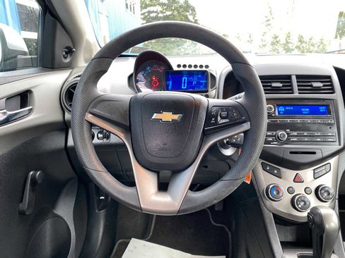 Used 2013 Chevrolet Sonic LS image 15
