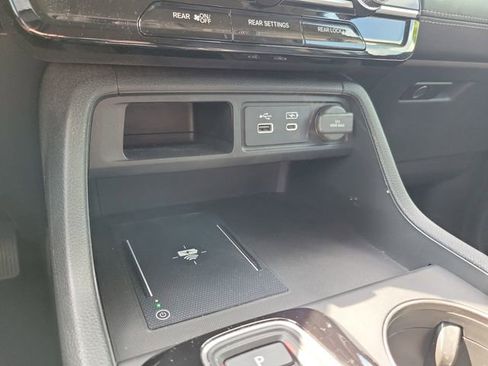Certified 2025 Honda Pilot EX-L image 22
