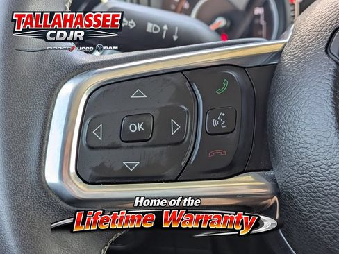 Used 2025 Jeep Wrangler Unlimited Sahara AWD/4WD image 47