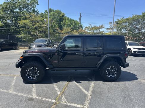 Used 2023 Jeep Wrangler Unlimited Rubicon w/ Cold Weather Group AWD/4WD image 6