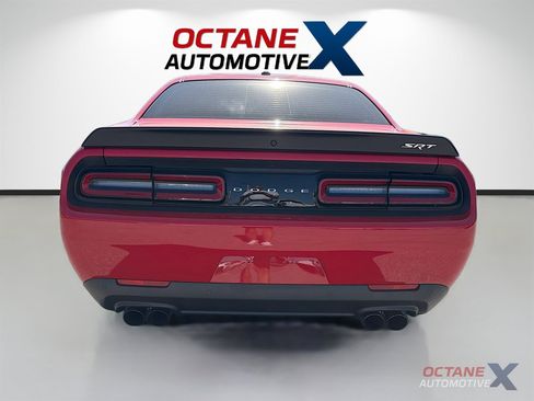 Used 2016 Dodge Challenger SRT Hellcat RWD image 6