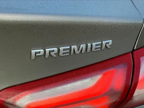 Used 2020 Chevrolet Malibu Premier FWD image 9