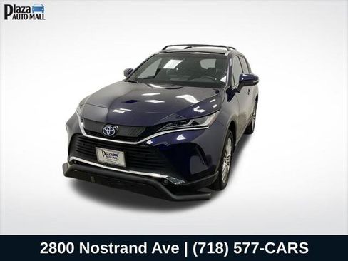 Certified 2023 Toyota Venza XLE AWD/4WD image 1