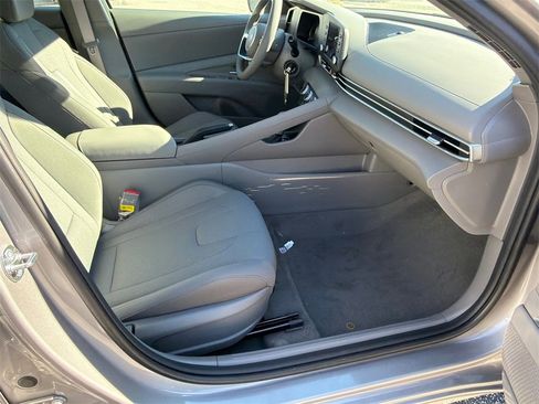 New 2026 Hyundai Elantra SE image 13