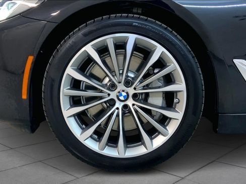 Used 2023 BMW 530i xDrive w/ Convenience Package image 11