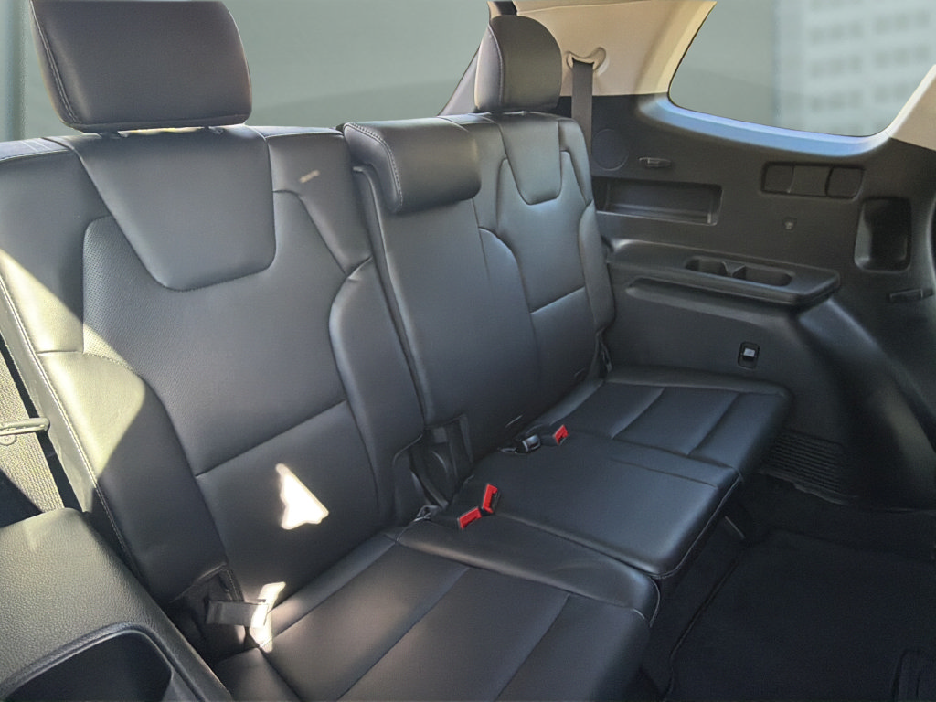 Used 2024 Kia Telluride LX FWD image 19