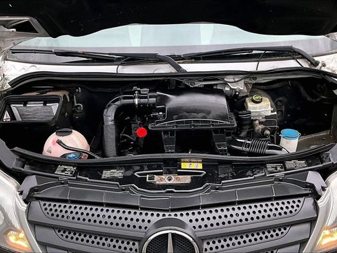 Used 2015 Mercedes-Benz Sprinter 2500 image 26