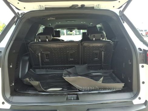 Used 2023 Chevrolet Traverse RS w/ LPO, Floor Liner Package FWD image 8