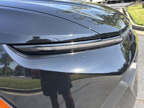 Used 2025 Chevrolet Equinox EV LT FWD image 9