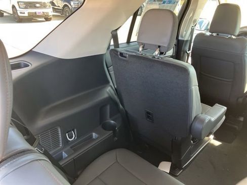 New 2026 Ford Explorer Active w/ Active Comfort Package image 20
