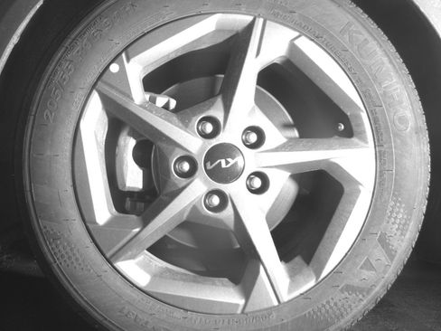 Used 2025 Kia K4 FWD image 12