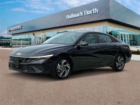 New 2025 Hyundai Elantra Limited image 2