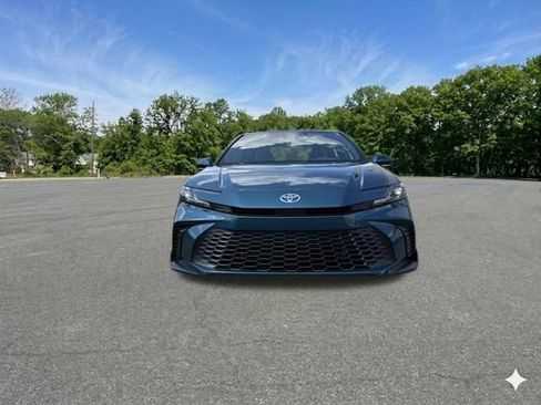 Used 2026 Toyota Camry SE w/ Convenience Package FWD image 3