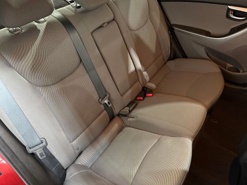 Used 2016 Hyundai Elantra SE image 34