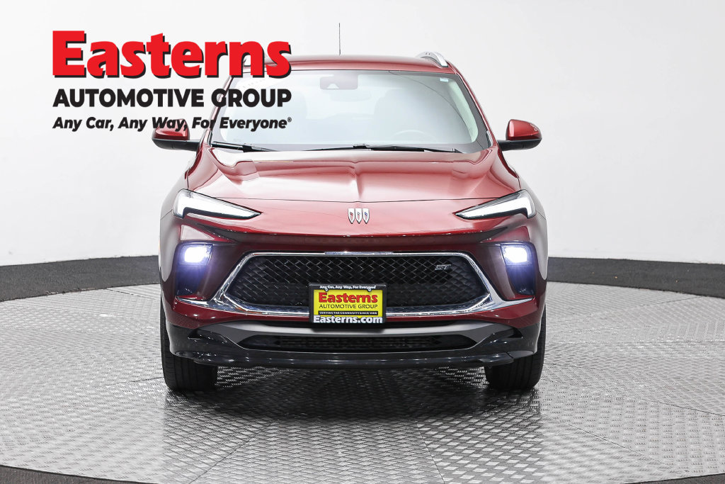Used 2024 Buick Encore GX Sport Touring AWD/4WD image 3