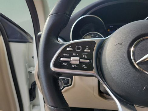 Certified 2022 Mercedes-Benz GLC 300 image 30