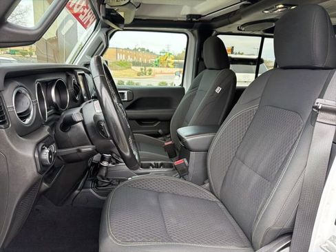 Used 2021 Jeep Wrangler Unlimited Sahara image 23